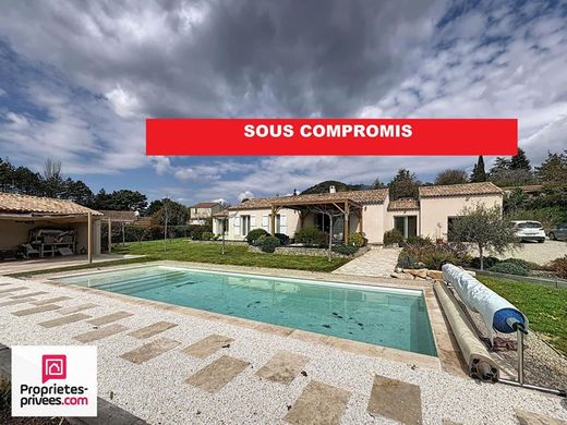 Villa Rians, Var