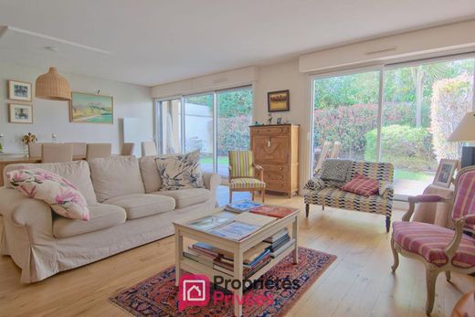 Apartment in Boulogne-Billancourt, Hauts-de-Seine