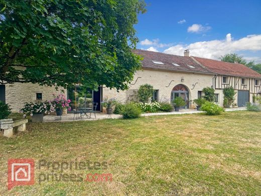 Элитный дом, Noyers, Yonne