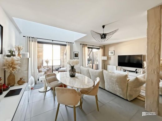Apartment in Bordeaux, Gironde