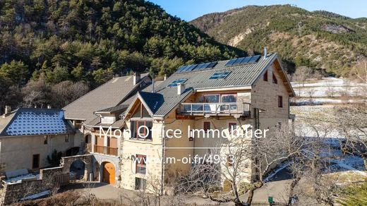 Casa de lujo en Réotier, Altos Alpes