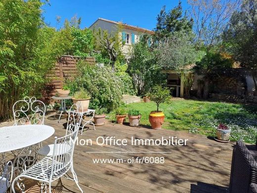 Элитный дом, Pélissanne, Bouches-du-Rhône