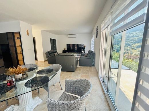 Villa in Tourrette-Levens, Alpes-Maritimes