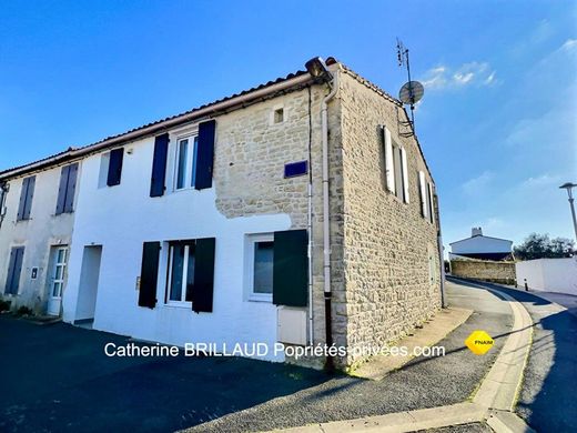 Casa di lusso a La Flotte, Charente-Maritime