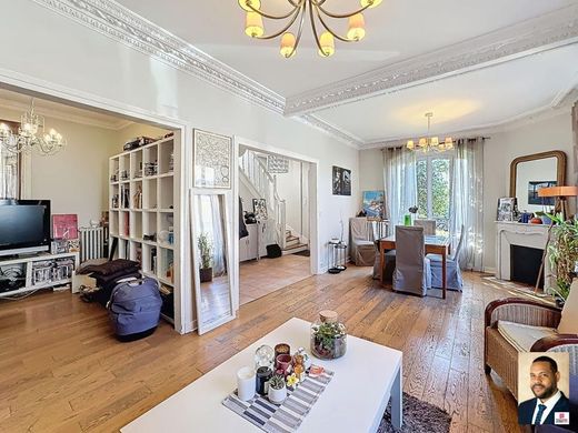 Luxury home in Vitry-sur-Seine, Val-de-Marne