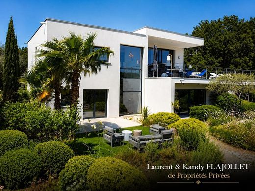Luxury home in Sainte-Lucie de Porto-Vecchio, South Corsica