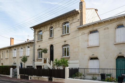 Πολυτελή κατοικία σε Le Bouscat, Gironde