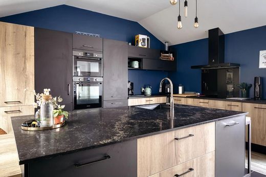 Casa de lujo en Le Petit-Quevilly, Sena Marítimo