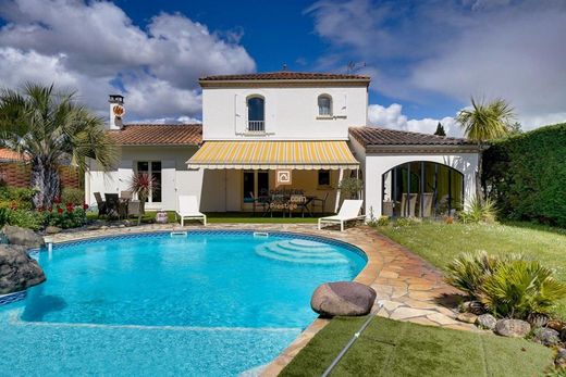 Luxury home in Mérignac, Gironde