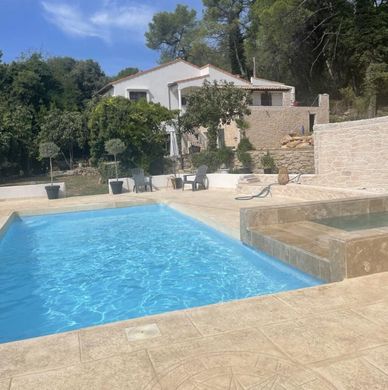 Villa en Brignoles, Var