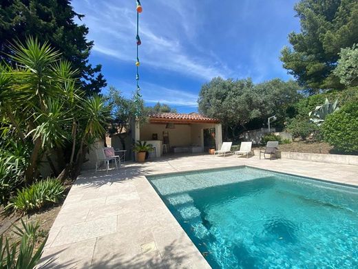 Casa di lusso a Allauch, Bocche del Rodano
