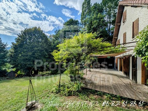 Luxury home in Quaix-en-Chartreuse, Isère