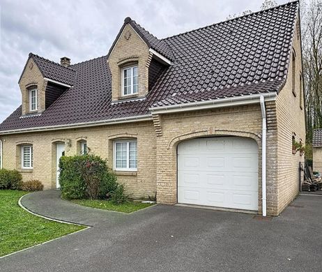 Luxury home in Loon-Plage, North