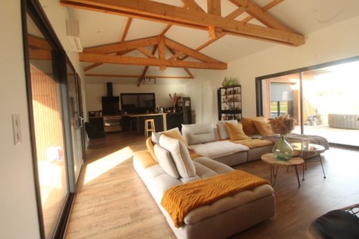 Luxury home in Saubrigues, Landes