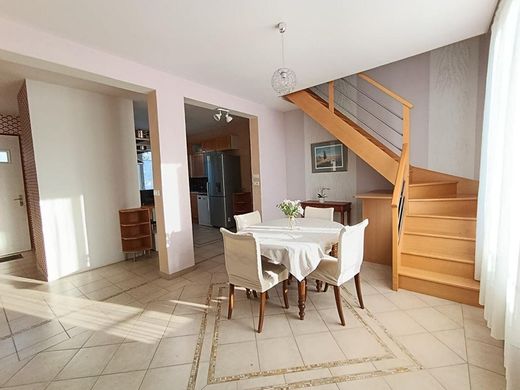 Luxury home in Varennes-Jarcy, Essonne