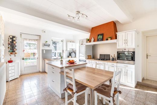 Luxury home in Jonage, Rhône