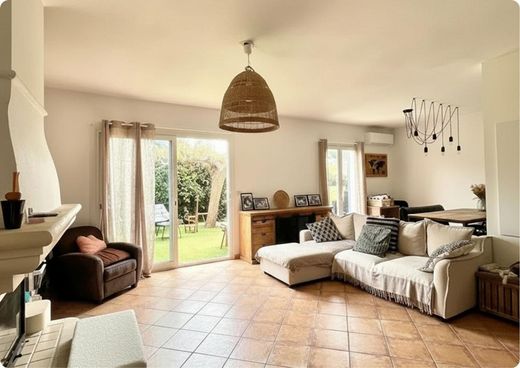 Luxury home in Le Plan-de-la-Tour, Var