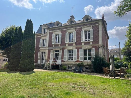 Luxury home in Mouy, Oise