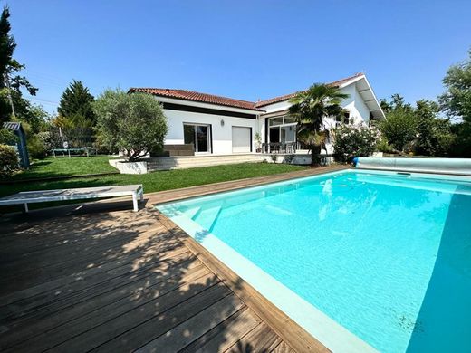 Maison de luxe à Le Bouscat, Gironde