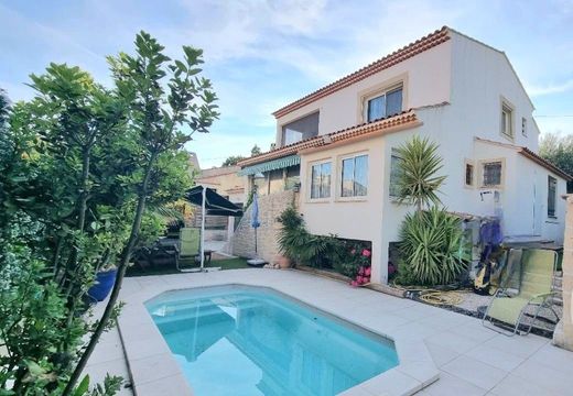 Luxury home in Plan-de-Cuques, Bouches-du-Rhône