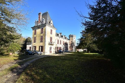 Schloss / Burg in Saint-Jean-d'Angély, Charente-Maritime