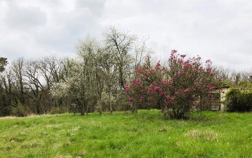 Terreno en Tocane-Saint-Apre, Dordoña