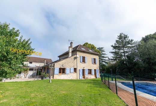 Luxus-Haus in Jambville, Yvelines