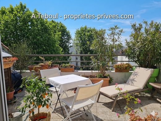 Apartment in Villeurbanne, Rhône
