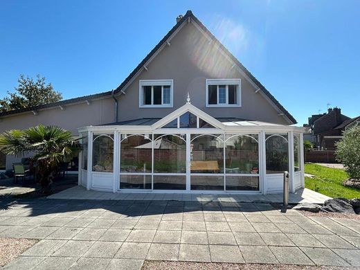 Luxus-Haus in Chauny, Aisne