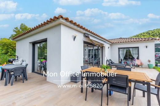 Villa à Saint-Zacharie, Var