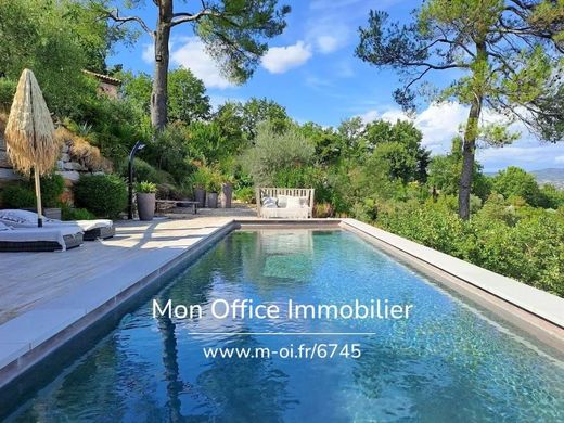 Country House in Manosque, Alpes-de-Haute-Provence
