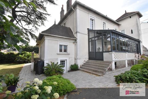Casa di lusso a Cholet, Maine-et-Loire