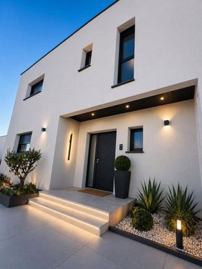 Luxury home in Sérignan, Hérault