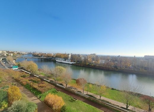 Apartment in Courbevoie, Hauts-de-Seine