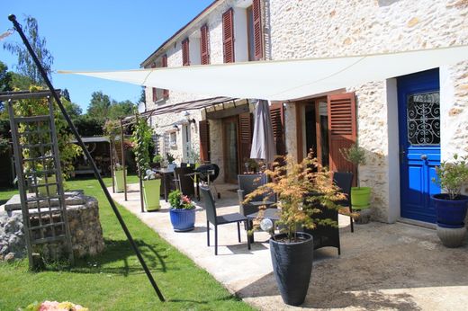 Casa de lujo en Saint-Arnoult-en-Yvelines, Yvelines