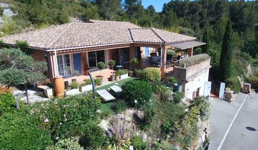 Luxury home in Villeneuve-lès-Avignon, Gard