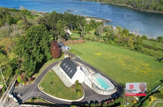 Luxury home in Plouguiel, Côtes-d'Armor