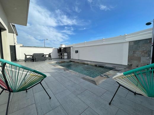 Luxury home in Béziers, Hérault