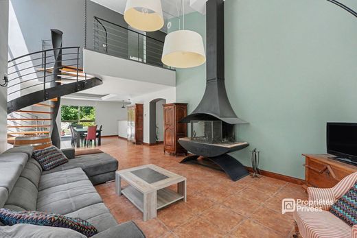 Luxury home in Bouloc, Upper Garonne