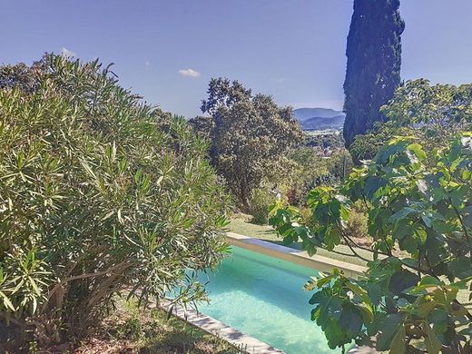 Villa in La Roquebrussanne, Var