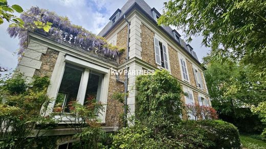 Luxury home in Le Chesnay, Yvelines