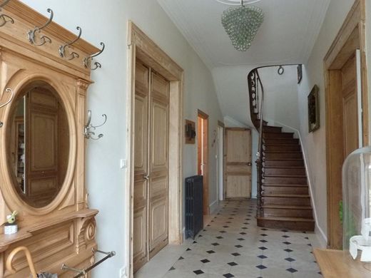 Luxe woning in Cholet, Maine-et-Loire