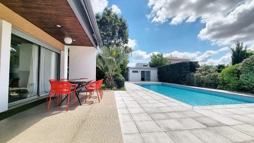 Luxus-Haus in Gradignan, Gironde