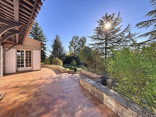 Luxury home in Manosque, Alpes-de-Haute-Provence