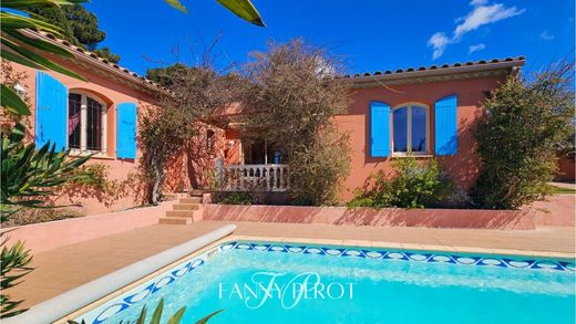 Luxury home in Leucate, Aude