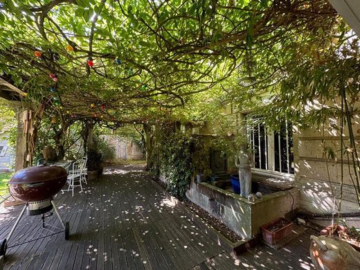 Luxury home in Pessac, Gironde