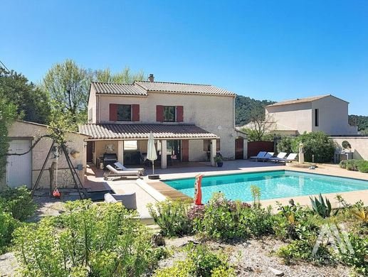 Willa w Carnoules, Var