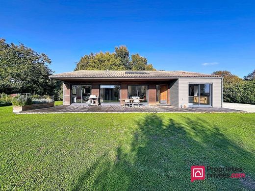 Luxury home in Saint-Sauveur-d'Aunis, Charente-Maritime