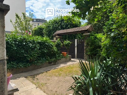 Luxury home in La Garenne-Colombes, Hauts-de-Seine