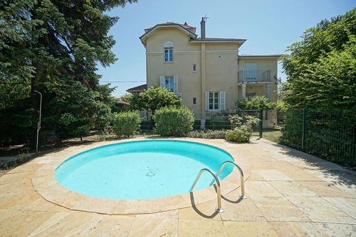 Casa di lusso a Villefranche-sur-Saône, Rhône